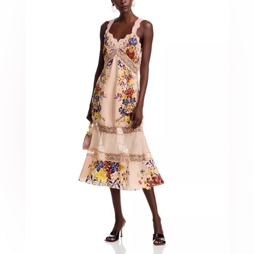 FARM Rio
Floral Lace Slip Dress